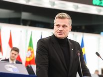 Uhlobaroni sobě? Motoristé na severu Čech rozjeli kampaň za záchranu špinavé energetiky