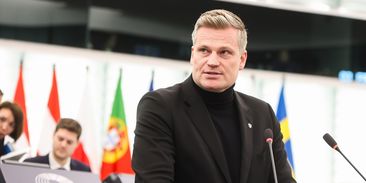 Uhlobaroni sobě? Motoristé na severu Čech rozjeli kampaň za záchranu špinavé energetiky