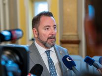 Ministr ve stínu. Turek nezmizel a Babiš znovu tahá do hry Brabce