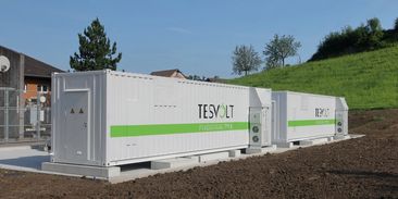 Boom technologií vede ke zlevňování. Ceny baterií za patnáct let klesly o 93 procent