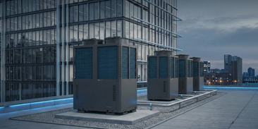 Nižší emise i účty za energie: potenciál velkých tepelných čerpadel zůstává zatím nevyužitý