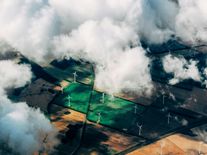 Nepravdivé informace komplikují rozvoj obnovitelných zdrojů, varují energetici