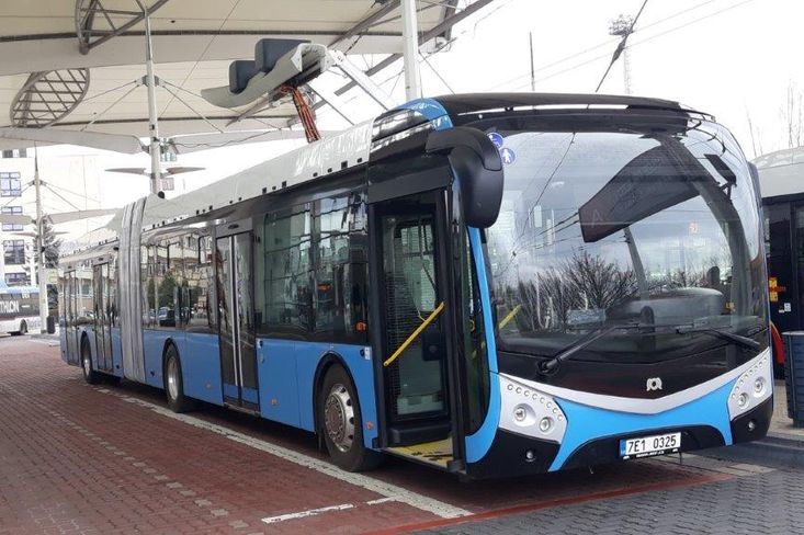 Testovaný kloubový elektrobus