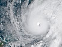 Melissa zpustošila Jamajku a pokračuje na Kubu. Rekordní hurikány budou častější