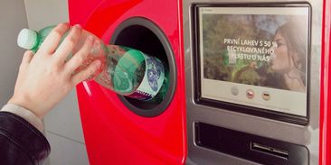 Mattoni podporuje recyklaci: představila ekologickou lahev i automat na vracení PET