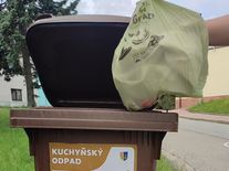 Jak minimalizovat odpadky i poplatky? Stačilo nabídnout možnost sběru kuchyňských zbytků