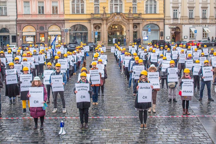 Proti stavebnímu zákonu protestovalo přes 150 ekologických spolků