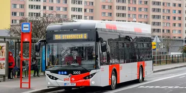 České silnice brázdí pouhá stovka elektrobusů. V Evropě je přitom každý devátý nový s baterií