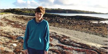 Teenager vyhrál cenu Google s projektem na odstranění mikroplastů z oceánů