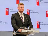 Dvojí metr Filipa Turka. Dát obcím větší pravomoci? Jasně, ale jen proti větrníkům