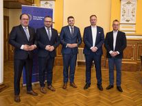 Rozvoj agrovoltaiky, akcelerační zóny i podpora dětských skupin. Ministři nastínili své nejbližší plány