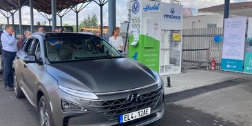 Česko má první veřejnou plničku vodíku. Auta si palivo budoucnosti natankují v Ostravě