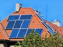 Těžké časy pro fotovoltaické společnosti. Zkrachovaly už stovky firem