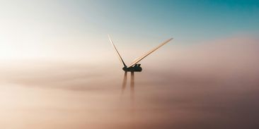 Bez OZE bude Česko za pár let bez elektřiny. Větrníky a soláry nás můžou udržet mezi exportéry energie