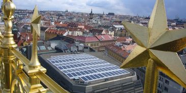 Fotovoltaika na chráněných budovách? Památkáři doporučují solární střešní tašky